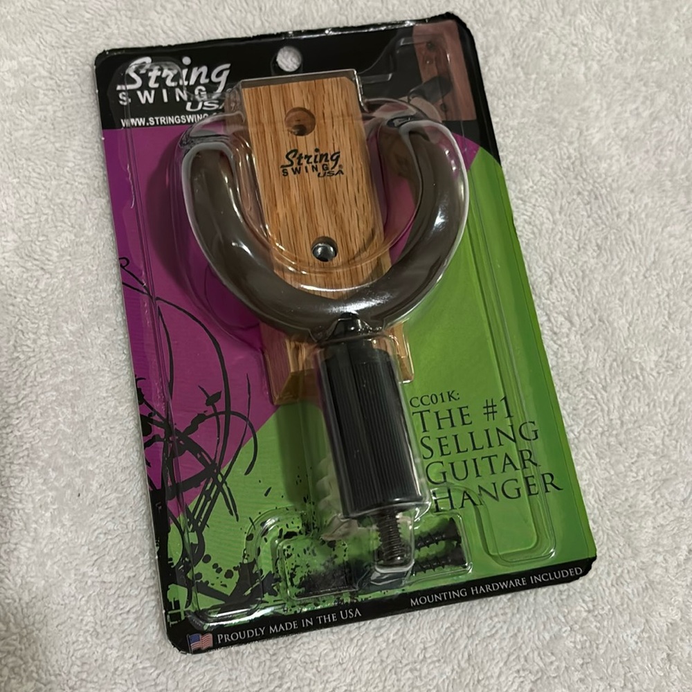 String swing guitar hanger
